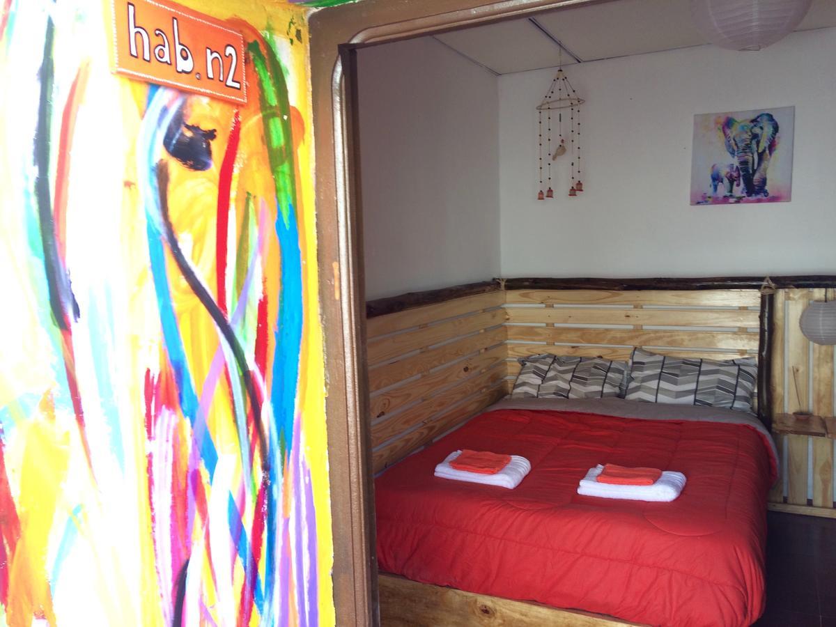 La Puerta Verde Hostel & Bar Умауака Экстерьер фото