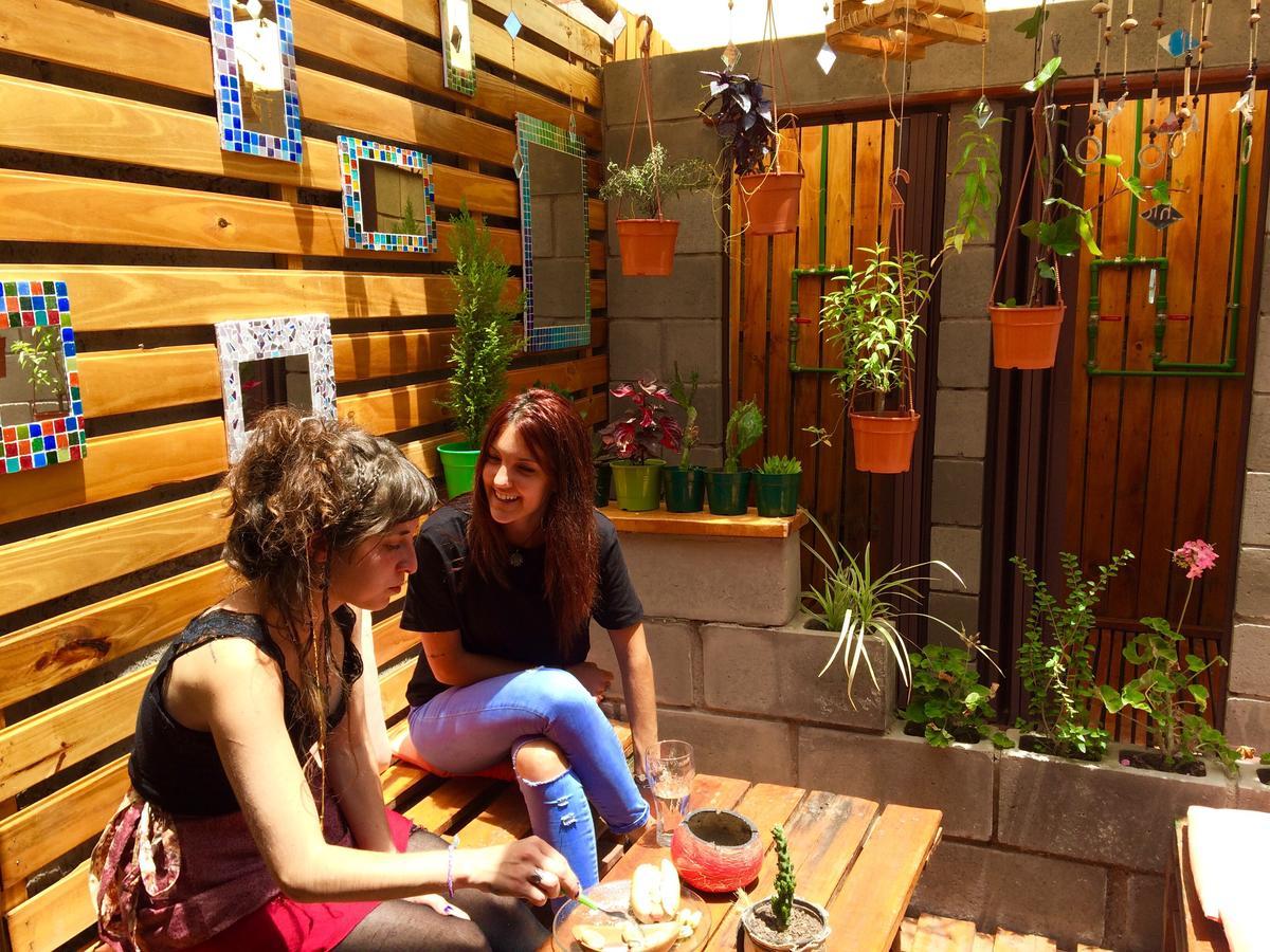 La Puerta Verde Hostel & Bar Умауака Экстерьер фото